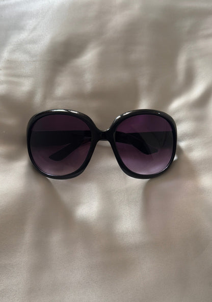 Big sunglasses